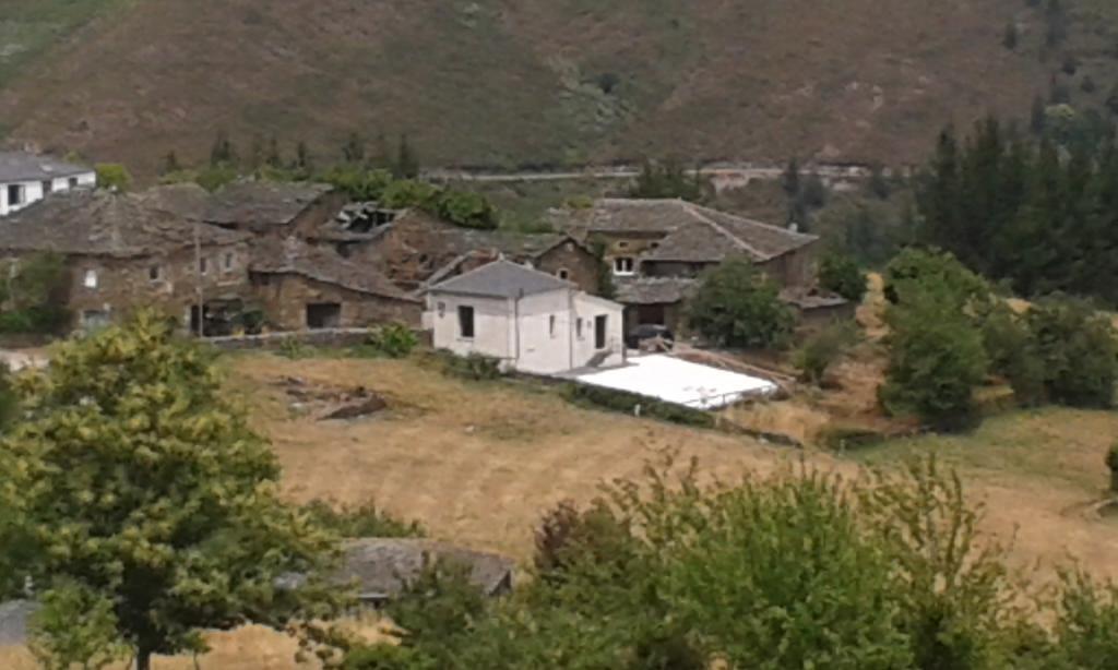 Casa Rural de alquiler integro La Cantina de Villarmayor-Asturias Villarmayor  Habitación foto